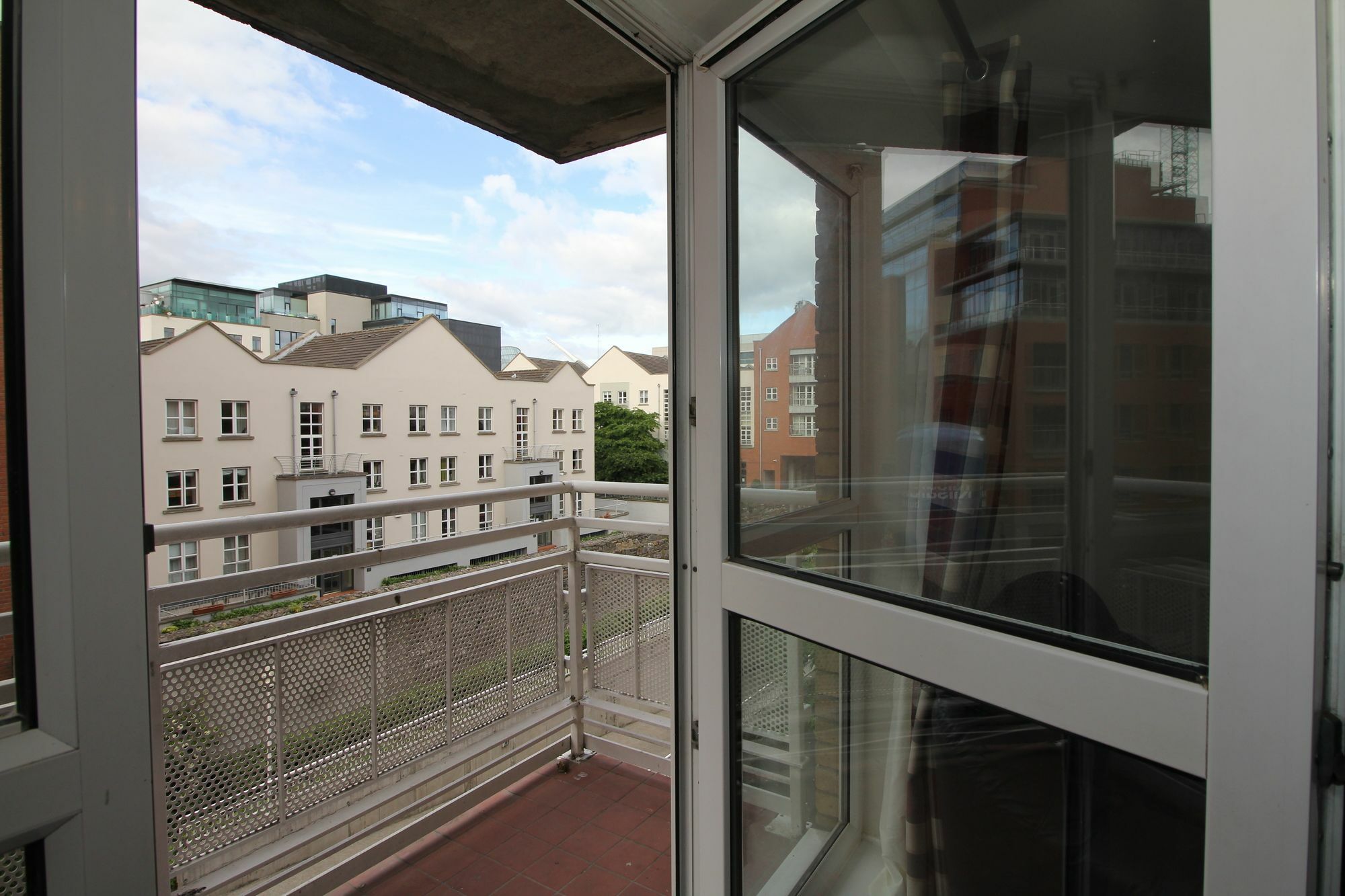 The Windmill Apartment Dublin Exterior photo